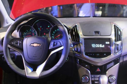 Mua ôtô cũ 300 triệu đồng, chi 8,2 triệu đồng cho bảo hiểm