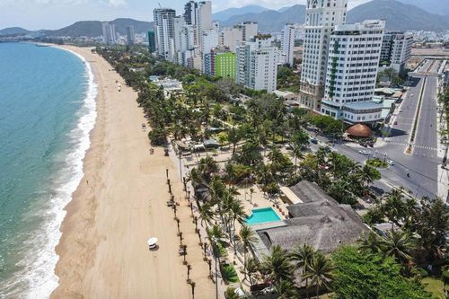 Sẽ di dời loạt công trình chắn biển tại Nha Trang
