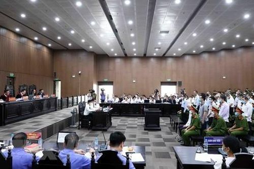 Tuyên án cựu Bí thư Bình Dương cùng 27 bị cáo sai phạm 'đất vàng'