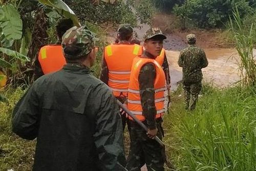 Bình Phước: Tìm thấy thi thể nam sinh lớp 12 bị lũ cuốn trôi cách hiện trường 12km