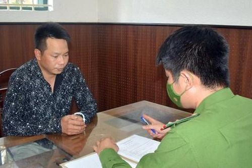 Tạm giữ hình sự đối tượng cướp giật nữ trang của tiệm vàng