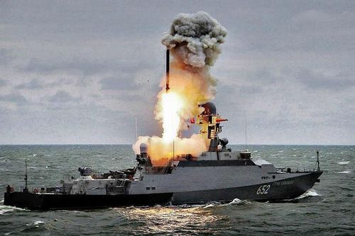 Ukraine đánh lừa hàng chục 'hỏa thần' Kalibr Nga bằng HIMARS giả?