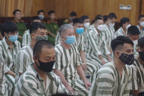 Niềm vui của những phạm nhân trong ngày đoàn tụ gia đình