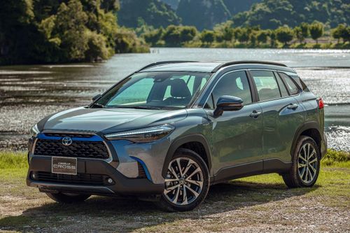 Toyota 'phủ xanh' Việt Nam bằng dải sản phẩm xe Hybrid thân thiện môi trường