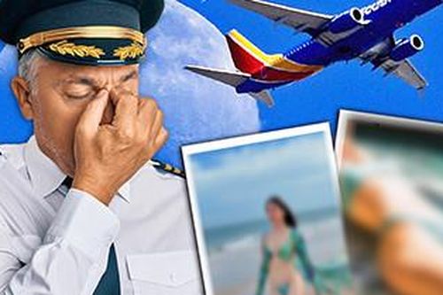 Phi công suýt phải dừng chuyến bay vì bị hành khách liên tục gửi ảnh khỏa thân 'khủng bố'
