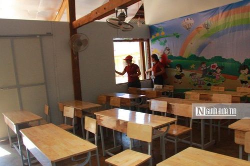 Vì sao trường đạt chuẩn quốc gia vẫn phải sử dụng phòng gỗ dạy học?