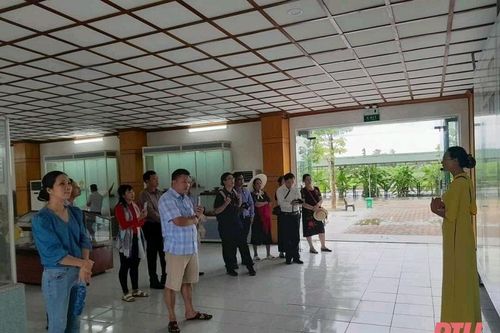Ngày đầu nghỉ lễ Quốc khánh, Thành Nhà Hồ đón 610 lượt khách