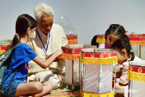 Sức sống của đồ chơi dân gian trong ngày Tết Trung thu