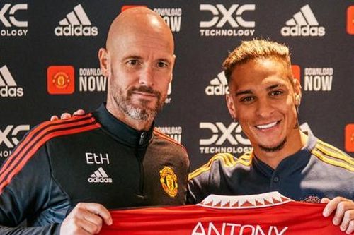 Ajax có quyết định kỳ quặc sau khi bán Antony cho MU