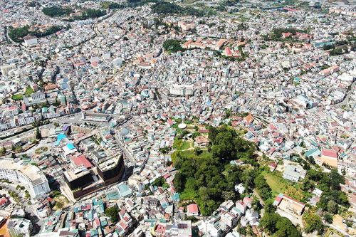 'Nghẹt thở' vì bê tông, nhà kính nên hễ mưa to Đà Lạt lại ngập