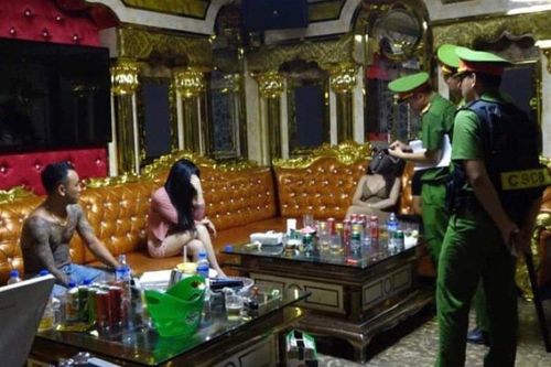 Gần 200 Công an đánh sập 'động lắc' nổi tiếng ở Quảng Bình