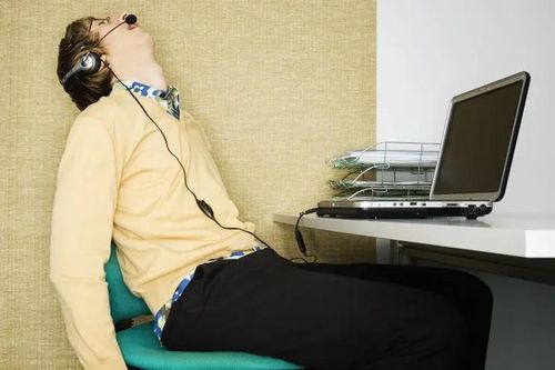 Trào lưu âm thầm nghỉ việc 'ăn mòn' chí hướng giới trẻ