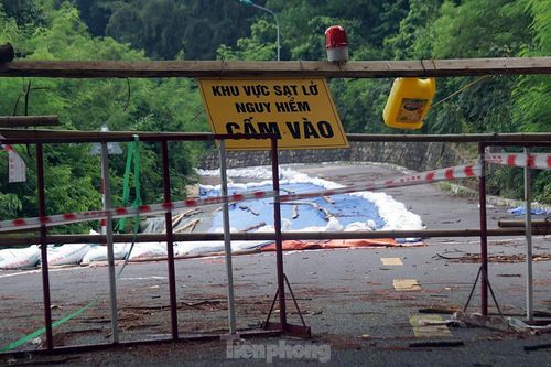 Cận cảnh tuyến đường du lịch ở Đồ Sơn bị phong tỏa