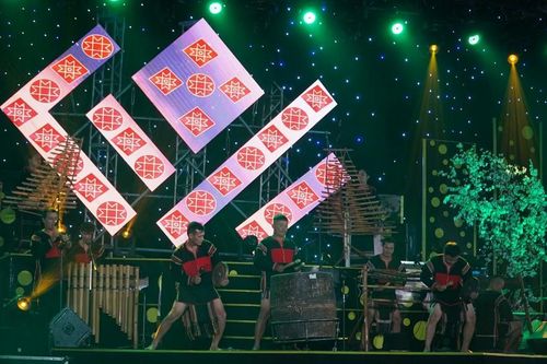 Giao lưu văn hóa dân tộc Tây Nguyên, Tây Nam Bộ tại Lễ hội Đêm trắng Ban Mê năm 2022