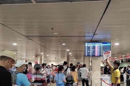 Bất ngờ tại sân bay Tân Sơn Nhất trong buổi chiều cuối kỳ nghỉ lễ 2/9