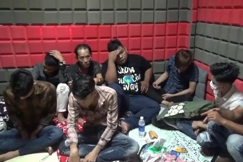 Bắt quả tang 21 nam nữ phê ma túy trong căn nhà trọ