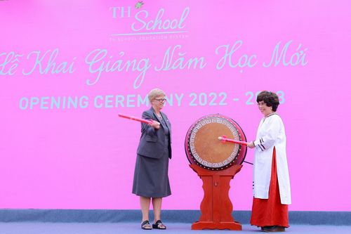 Giáo viên quốc tế hào hứng với lễ khai giảng Việt Nam