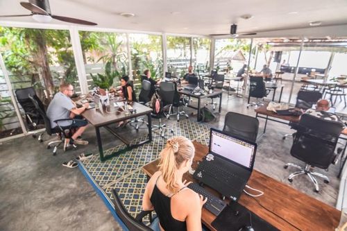 Thái Lan 'trải thảm đỏ' cho lao động nước ngoài