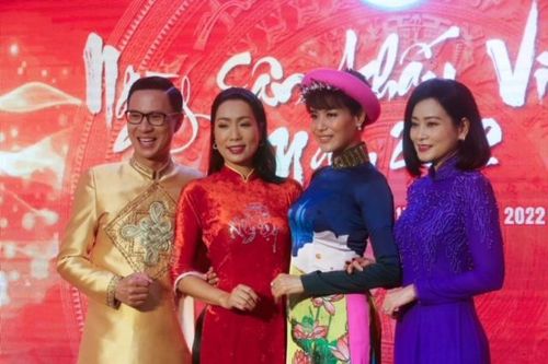 Nghệ sĩ Việt tổ chức lễ giỗ Tổ sớm