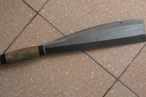 Chồng dùng dao phay chém chết vợ