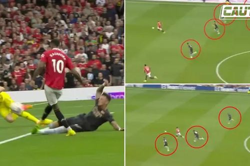 Arsenal thành trò cười vì phòng ngự kiểu 'tự sát'