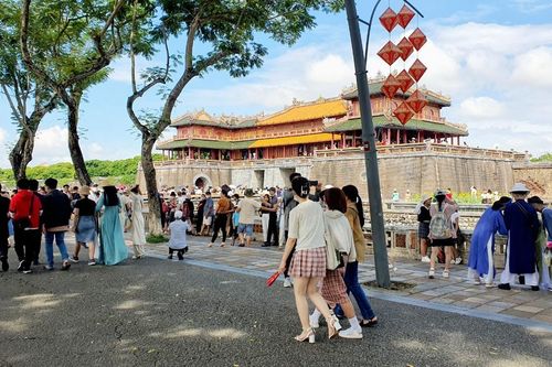 Hơn 60.000 lượt du khách đến Huế tham quan, nghỉ dưỡng trong dịp lễ 2/9