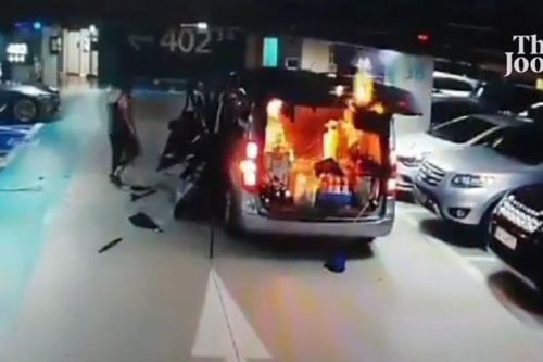 Hút thuốc làm cháy rụi 600 ô tô, thanh niên lãnh 18 tháng tù giam