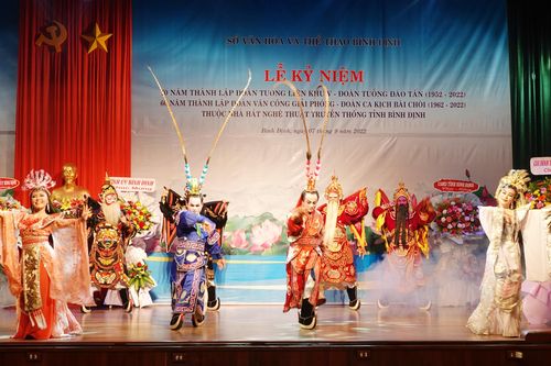Bình Định: Kỷ niệm 70 năm thành lập Đoàn tuồng liên khu 5