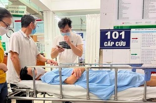 Xác minh khẩn vụ bé trai mất 10 triệu cắt bao quy đầu nhưng bị tai biến nặng