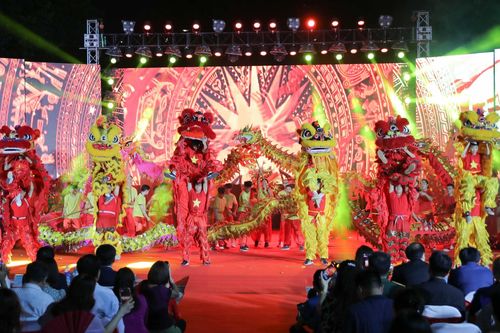 Ngày Sân khấu Việt Nam: Những người nguyện làm kiếp tằm ăn lá nhả tơ