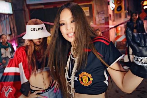 Jennie BlackPink, 'nữ thần' mang vận may cho Man Utd