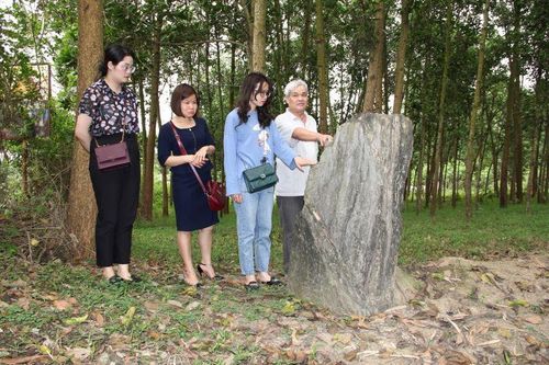 Hàng ngàn ngôi mộ cổ nghi của nghĩa quân Lam Sơn