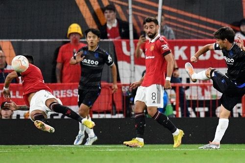 Man Utd thất bại cay đắng trên sân nhà