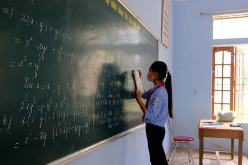 UBND tỉnh Nghệ An chỉ đạo xử lý nghiêm hành vi đe dọa, ngăn cấm học sinh đến trường