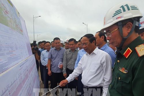 Hoàn thành, khai thác cao tốc Cam Lộ - La Sơn trong tháng 11/2022