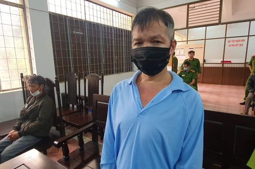 Đắk Lắk: 13 năm tù cho người anh trai đâm trọng thương em ruột