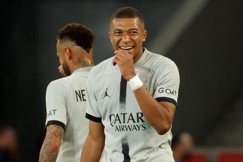 L'Equipe: 'Neymar mệt mỏi với Mbappe'