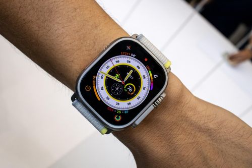 Phí sửa chữa Apple Watch Ultra tương đương một chiếc đồng hồ mới