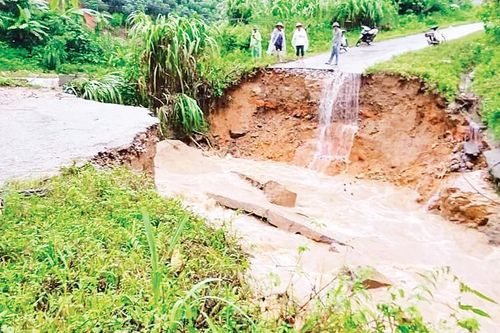 Mưa lớn gây thiệt hại tại nhiều tỉnh phía bắc