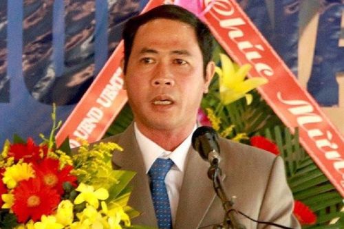 Phó Bí thư Huyện ủy và Chủ tịch Hội nông dân bị kỷ luật khai trừ khỏi Đảng
