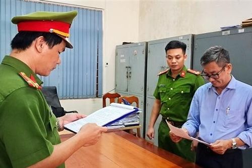 Bắt Tổng Giám đốc Công ty CP Việt Thành