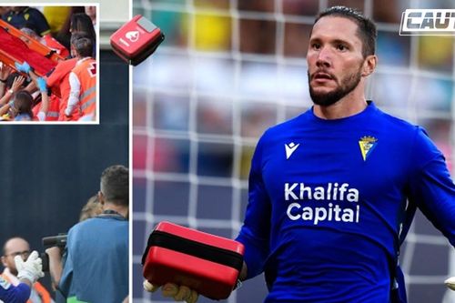 Thủ môn Cadiz có pha cứu người ngoạn mục trong trận thua Barca