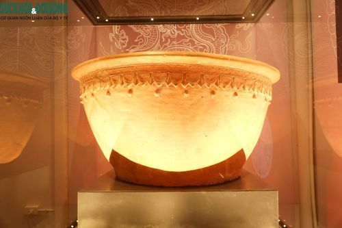 Tận mắt chiêm ngưỡng 'báu vật Hoàng cung Thăng Long'