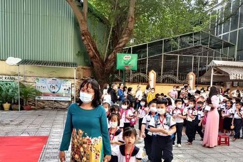 TPHCM: 7.000 học sinh chưa có sách giáo khoa