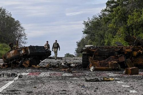 Ukraine 'giải phóng' Izuym, Kharkov tiếp tục nóng