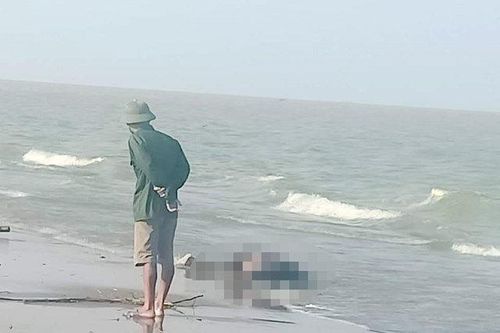 Phát hiện thi thể nam thanh niên dạt vào bờ biển