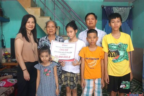 Bạn đọc VietNamNet mang Tết Trung thu đến gia đình khó khăn ở Đà Nẵng