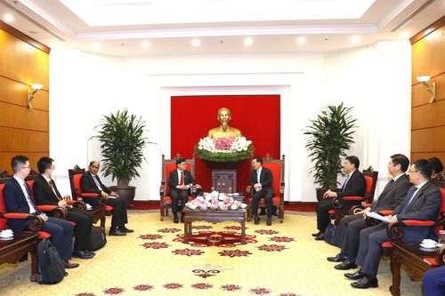 Thường trực Ban Bí thư Võ Văn Thưởng hội kiến Phó Thủ tướng Singapore