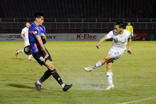 Video bàn thắng Sài Gòn 1-1 Hà Nội: Văn Quyết giải cứu đội khách