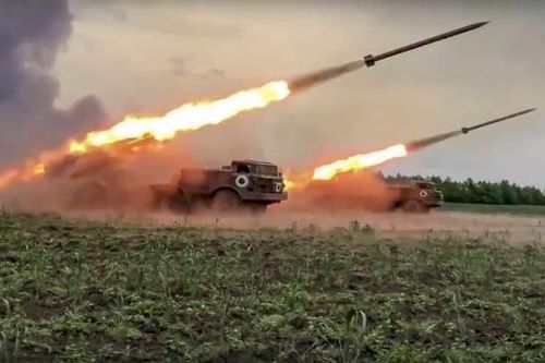 Ukraine đẩy lùi Nga khỏi Kharkov nhưng hứng bão hỏa lực